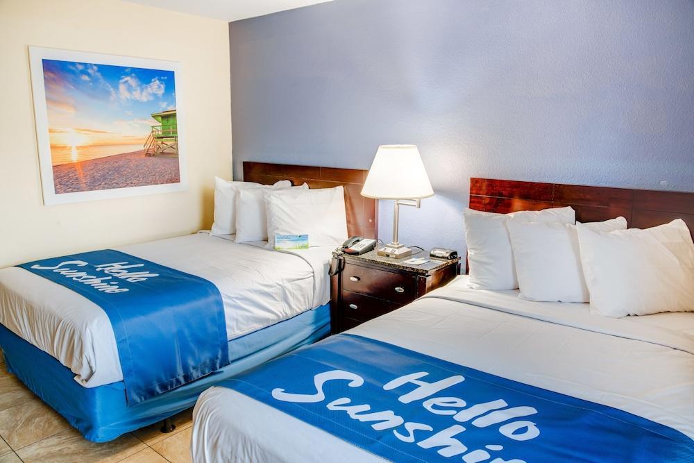 Days Inn By Wyndham St. Petersburg / Tampa Bay Area Pinellas Park Eksteriør billede